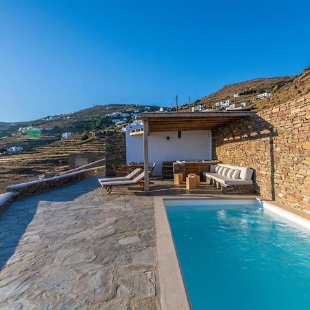 Villav Triandáros المظهر الخارجي الصورة