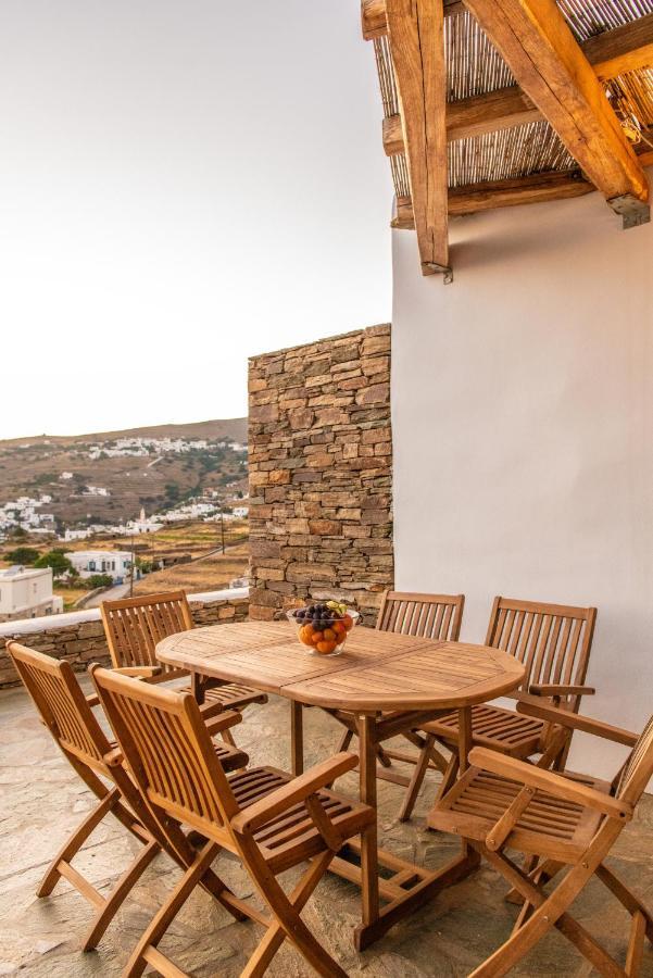 Villav Triandáros المظهر الخارجي الصورة