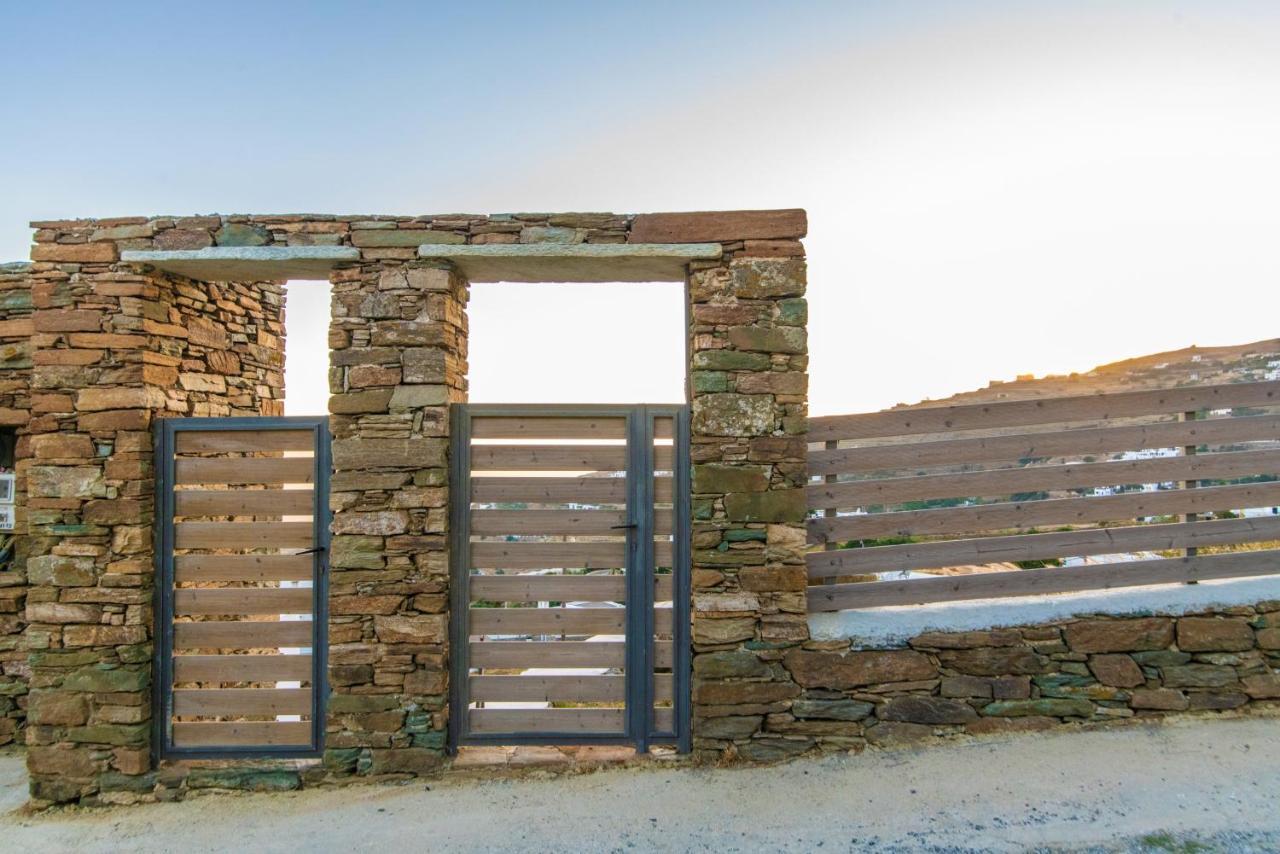 Villav Triandáros المظهر الخارجي الصورة